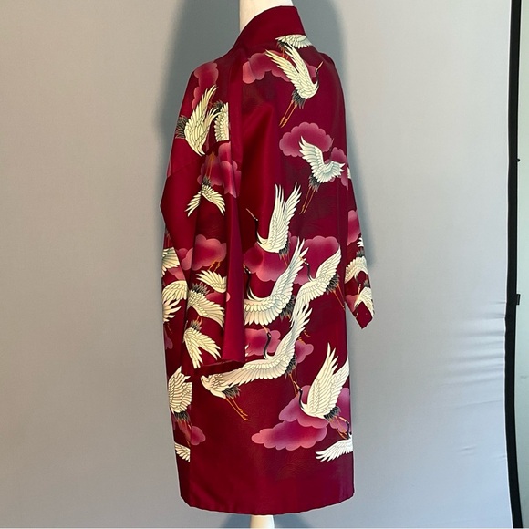 Maruko Kimono Ladies Medium Raspberry Polyester with Flying Crane Design - Picture 16 of 16